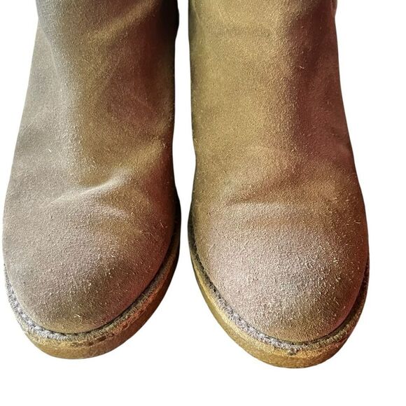 Ugg light brown suede heeled booties. Size 6 - Picture 6 of 12